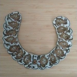 Vintage Detachable Collar - 1950s - Pale Green with Gold/Red Beading